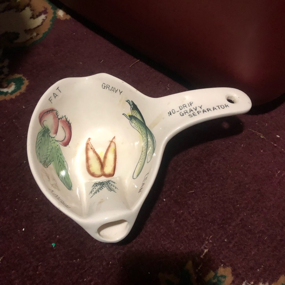 Vintage ceramic gravy Separator with Handle- hand painted vegtables. Great shape